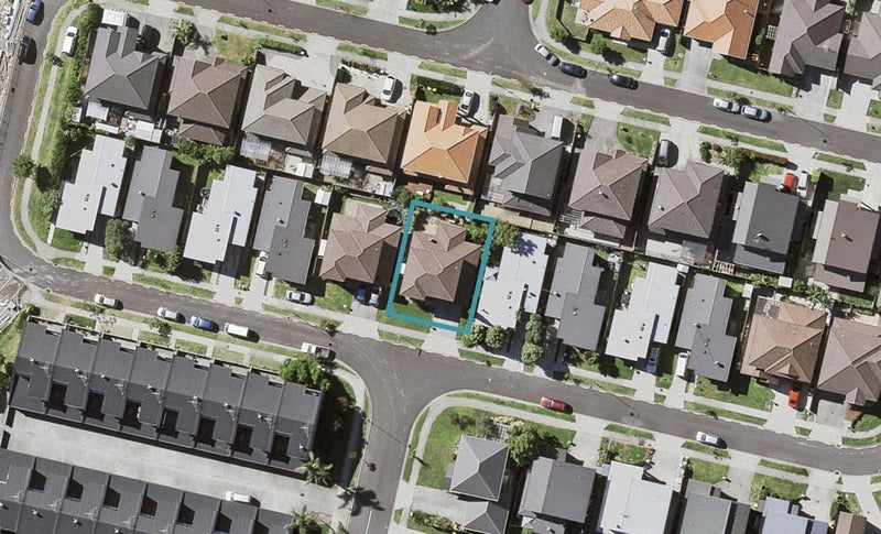 38 Mandival Avenue, Flat Bush, Auckland - Carousel 1