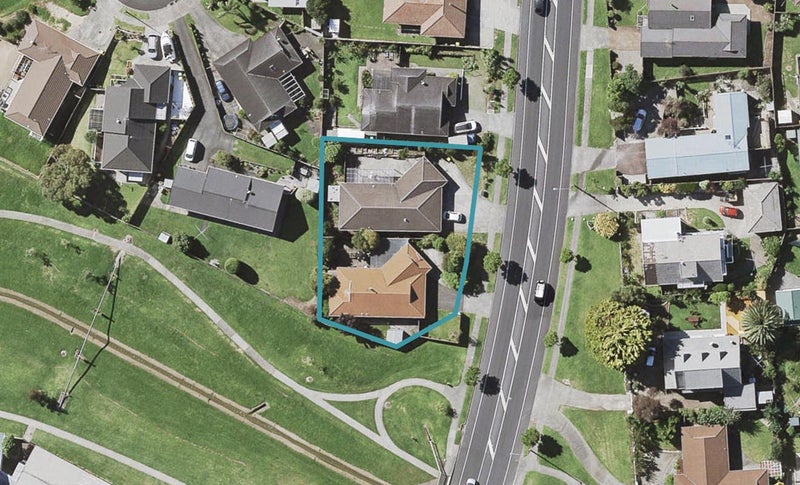 2/155 Botany Road, Botany Downs, Manukau - Carousel 1