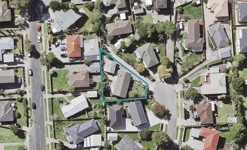 10 Ervine Place, Bucklands Beach, Auckland - Carousel 1