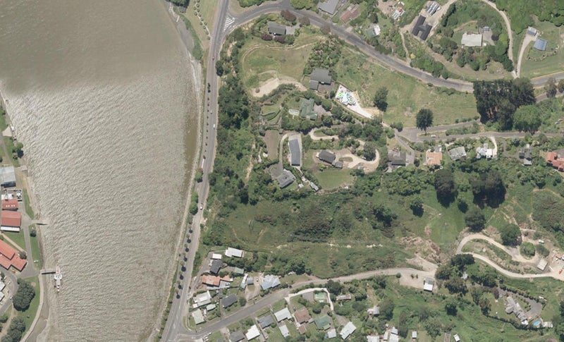 2 Shakespeare Road, Bastia Hill, Whanganui - Carousel 1