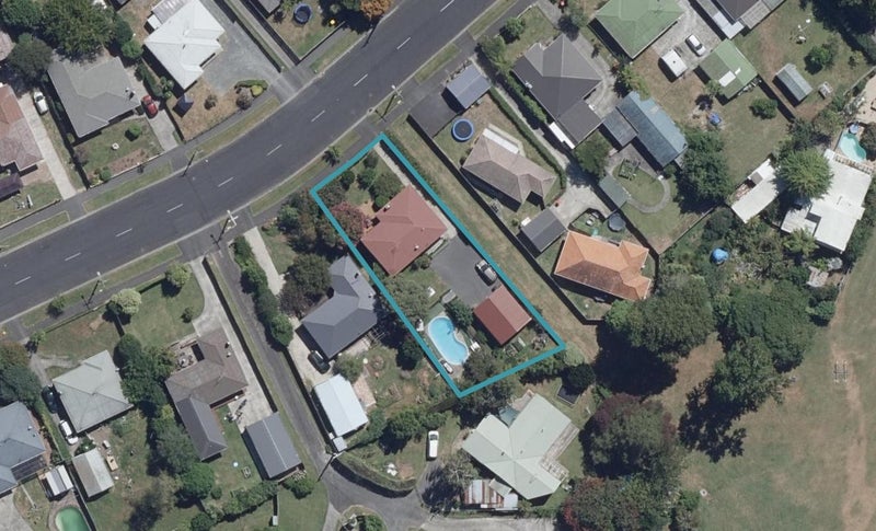 16 Edinburgh Road, Hillcrest, Hamilton - Carousel 1