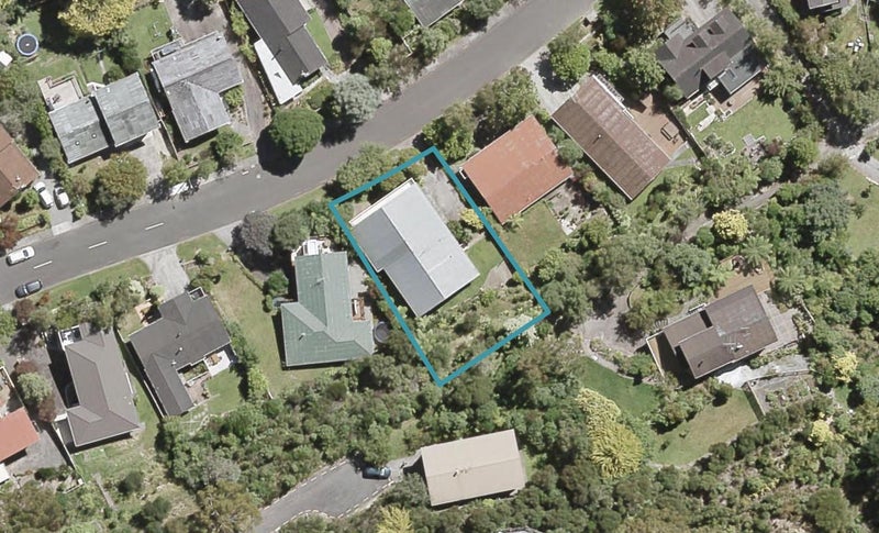 26 Chichester Drive, Pinehaven, Upper Hutt - Carousel 1