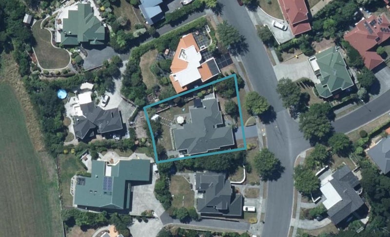 44 Samwell Drive, Whitby, Porirua - Carousel 1
