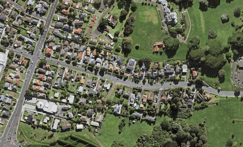 1/18 Herd Road, Hillsborough, Auckland - Carousel 1