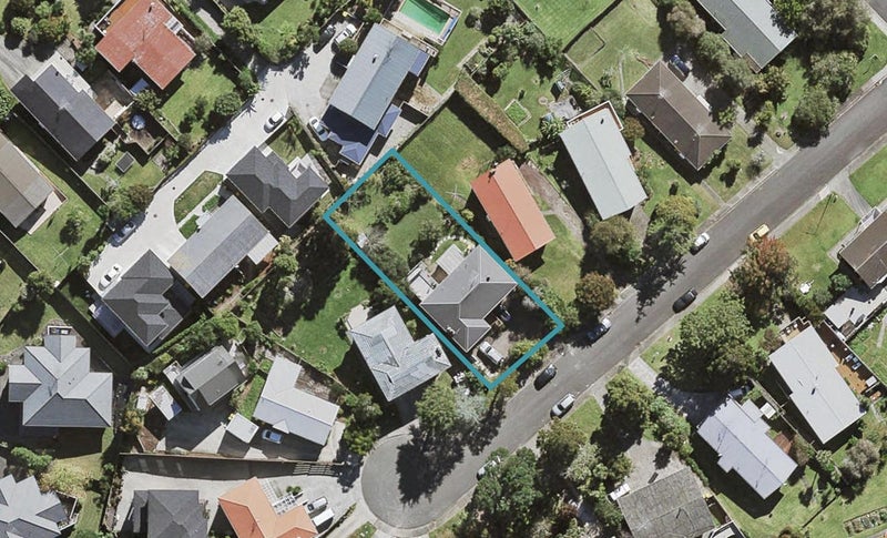 9 Cheryl Place, Hillcrest, Auckland - Carousel 1