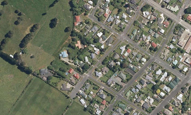 24 Victoria Street, Pahiatua - Carousel 1