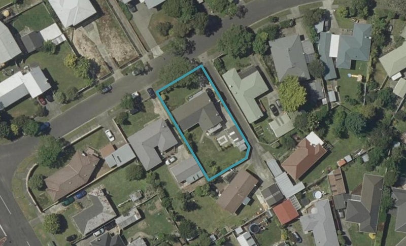 6 Snowdon Avenue, Terrace End, Palmerston North - Carousel 1
