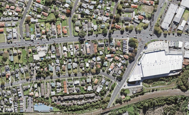 6/13 Arawa Street, New Lynn, Auckland - Carousel 1