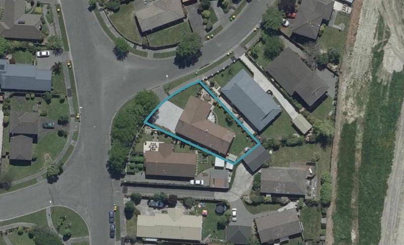 2 Langham Place, Redwood, Christchurch - Carousel 1