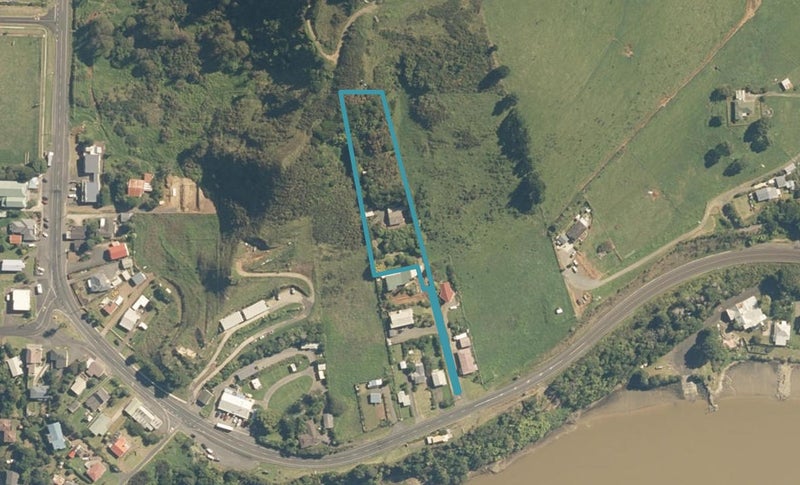 71 North Street, Mōkau - Carousel 1
