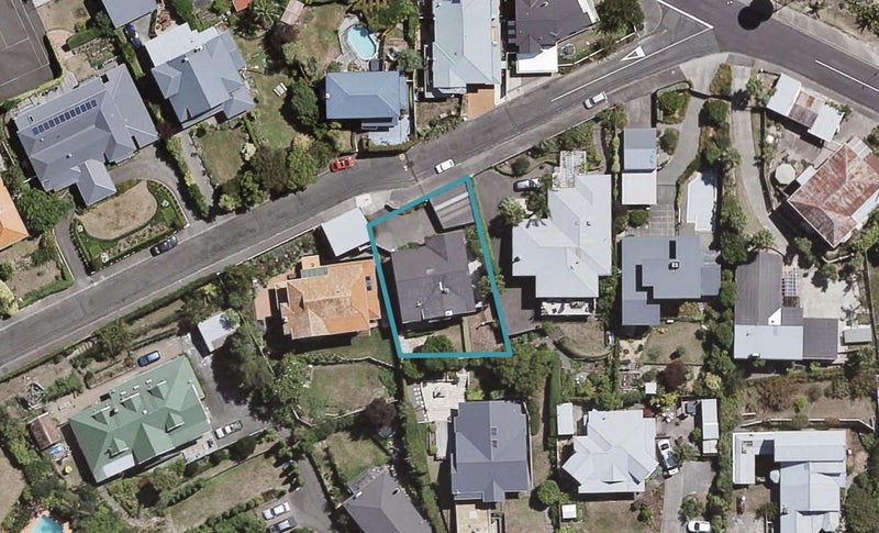 6 Cobden Road, Bluff Hill, Napier - Carousel 1