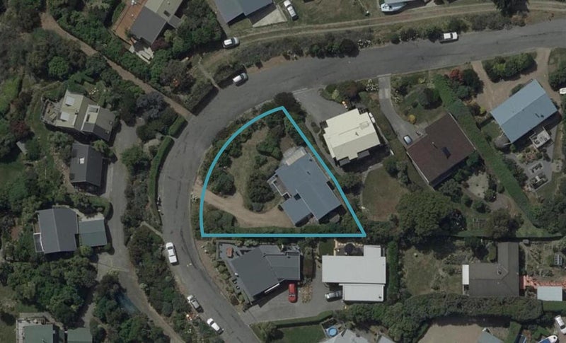 9 Emerson Crescent, Diamond Harbour, Lyttelton - Carousel 1