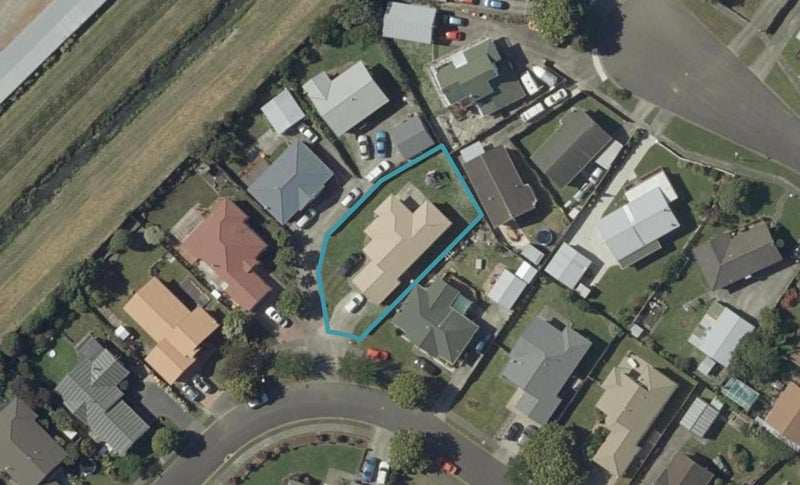 34 Dalfield Place, Highbury, Palmerston North - Carousel 1