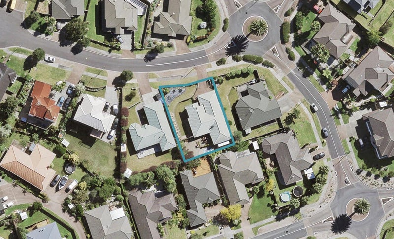 2 San Carlo Court, Henderson, Auckland - Carousel 1