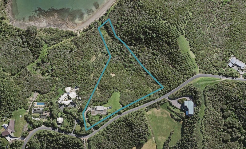 79 Delamore Drive, Oneroa, Waiheke Island - Carousel 1