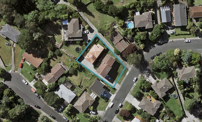 1/21 Laurina Road, Sunnynook, Auckland - Carousel 1