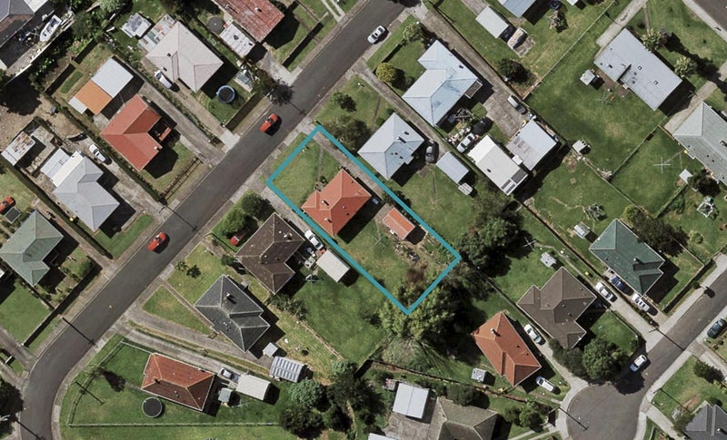 8 Cooper Crescent, Otara, Auckland - Carousel 1