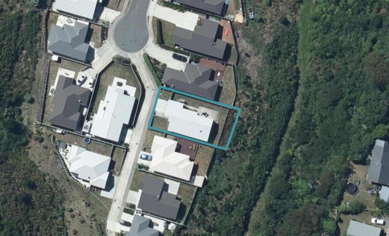75 Staithes Drive North, Whitby, Porirua - Carousel 1