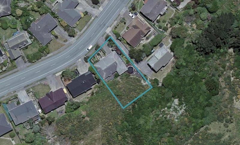 61 Woodman Drive, Tawa, Wellington - Carousel 1