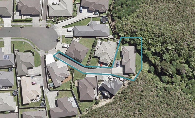 16 Beaufort Close, Kingsley Heights, Upper Hutt - Carousel 1