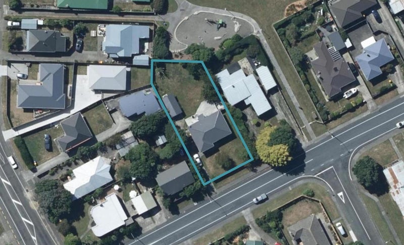 3 Jillett Street, Titahi Bay, Porirua - Carousel 1