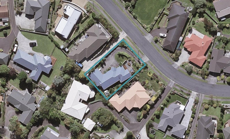 16 Ashmore Drive, Frankleigh Park, New Plymouth - Carousel 1