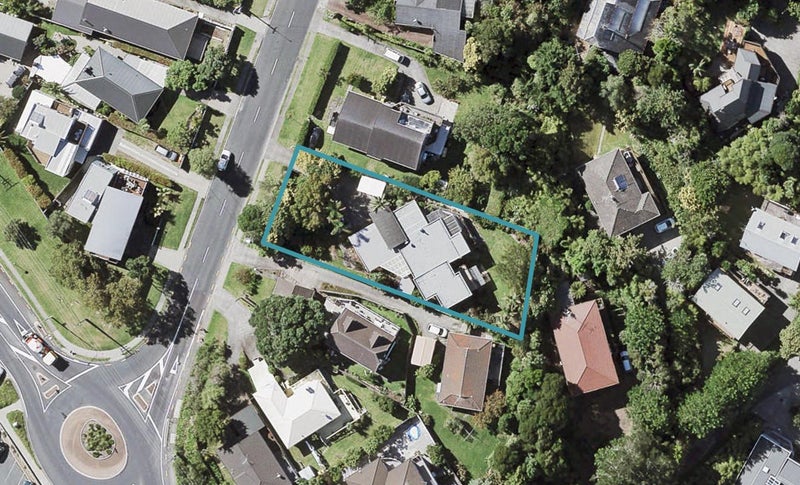 146 Arran Road, Browns Bay, Auckland - Carousel 1