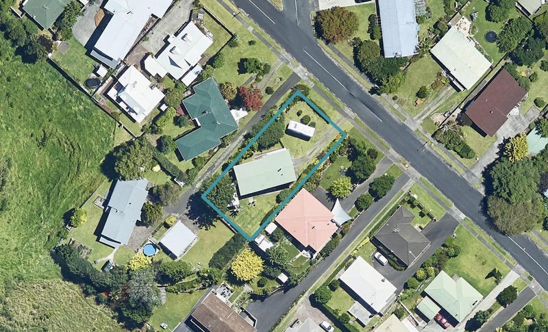 46 The Drive, Brookfield, Tauranga - Carousel 1