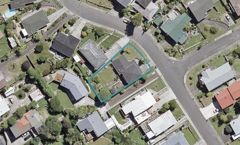 25 Sunnyview Drive, Brown Owl, Upper Hutt - Carousel 1
