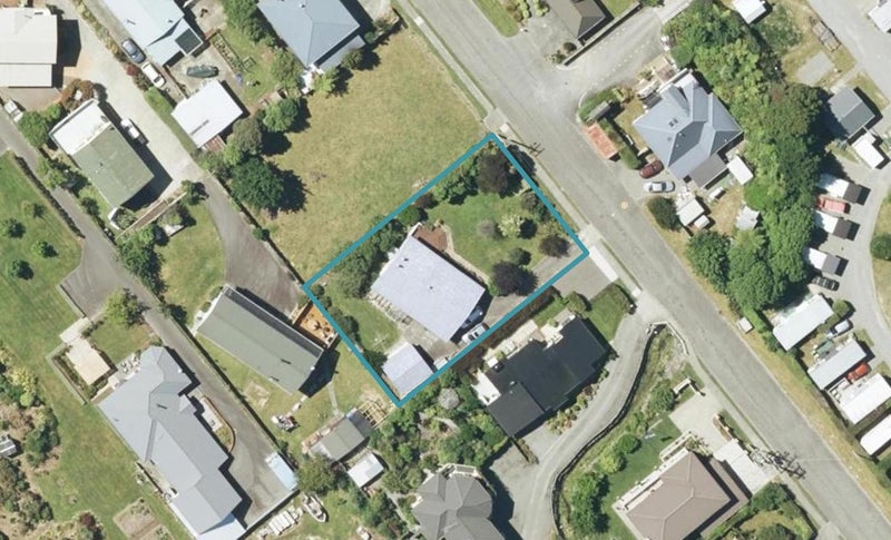 6 Waimarama Street, Waikawa, Picton - Carousel 1