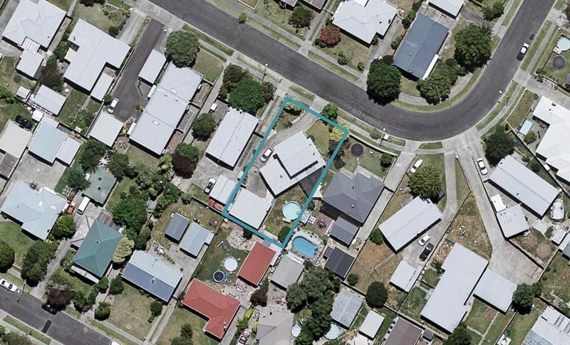 19 Liverpool Crescent, Tamatea, Napier - Carousel 1