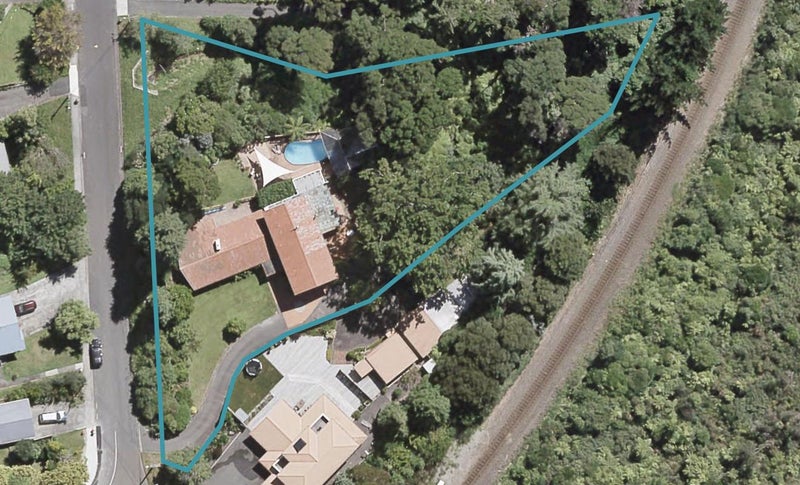 87 Cruickshank Road, Clouston Park, Upper Hutt - Carousel 1