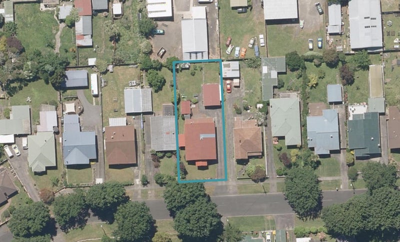 15 Fromont Street, Whanganui East, Whanganui - Carousel 1