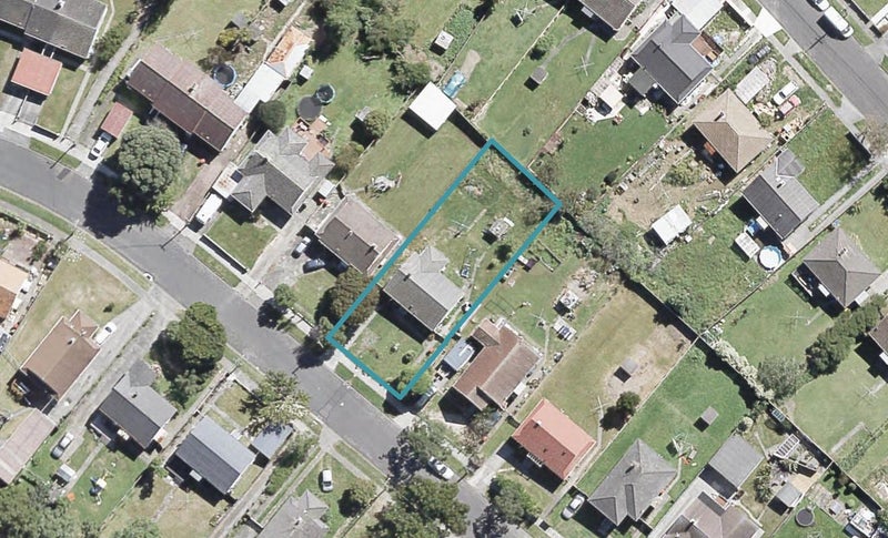 62 Wilkie Crescent, Naenae, Lower Hutt - Carousel 1