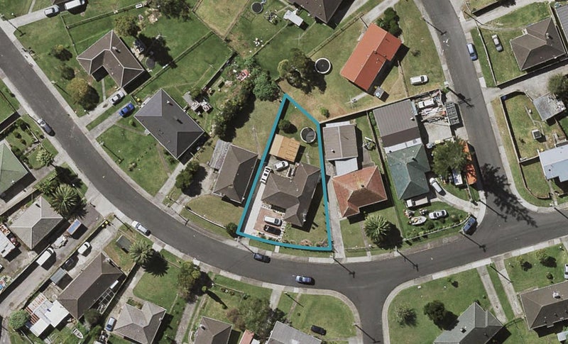 22 Velvet Crescent, Otara, Auckland - Carousel 1