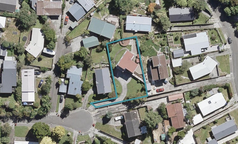 19 Radiata Grove, Brown Owl, Upper Hutt - Carousel 1