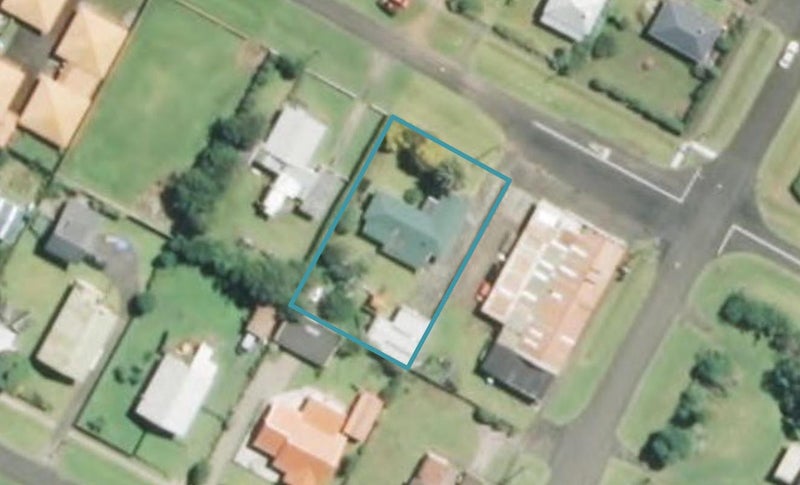 18 Domett Street, Opunake, Opunake - Carousel 1