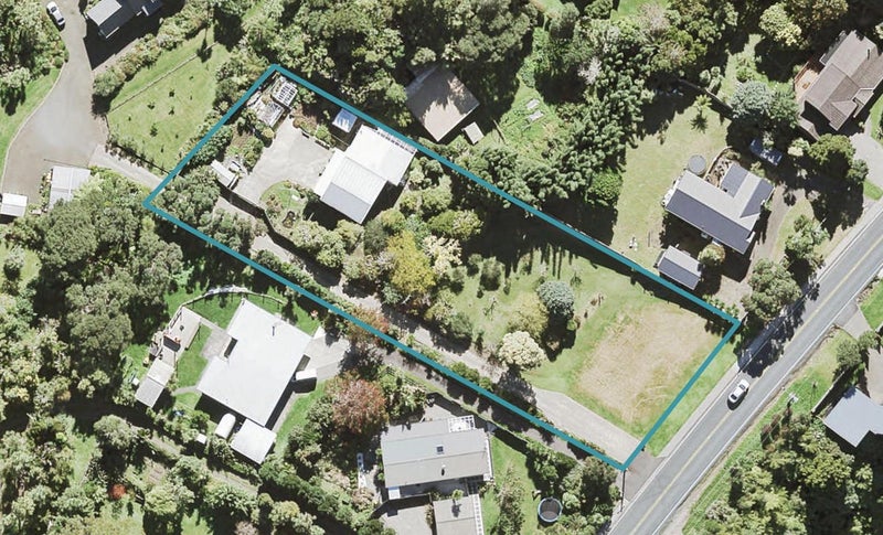 1105 Scenic Drive North, Swanson, Auckland - Carousel 1