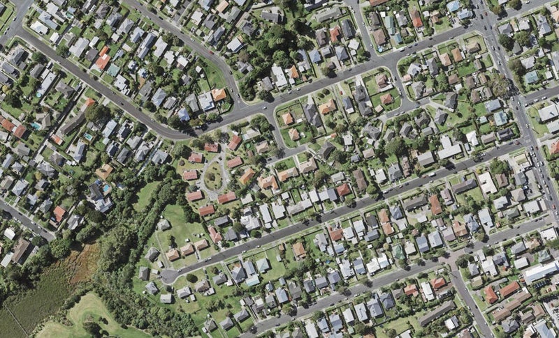 11 Moa Street, Belmont, Auckland - Carousel 1