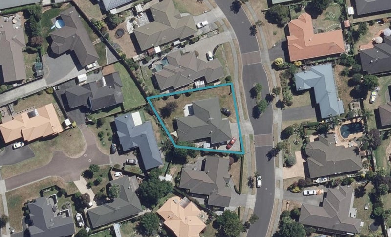 15 Cairns Crescent, Rototuna, Hamilton - Carousel 1