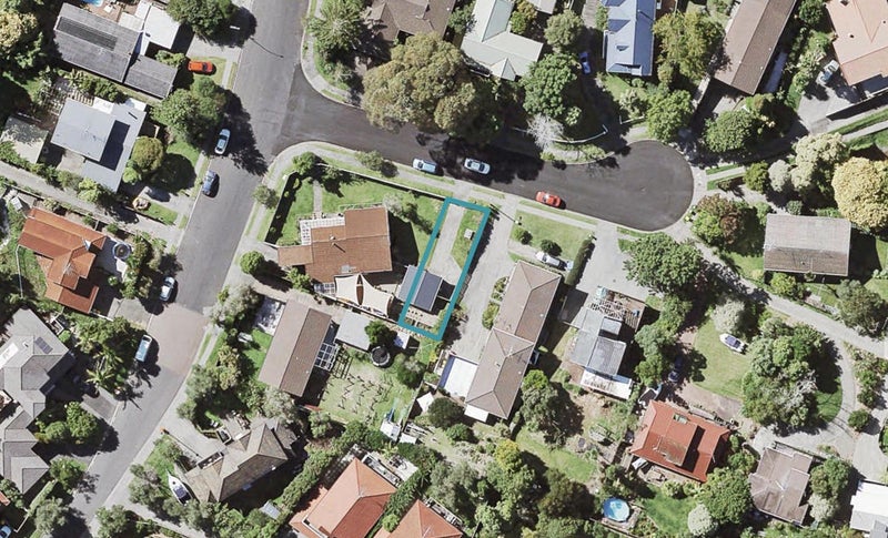 2E Celina Place, Browns Bay, Auckland - Carousel 1