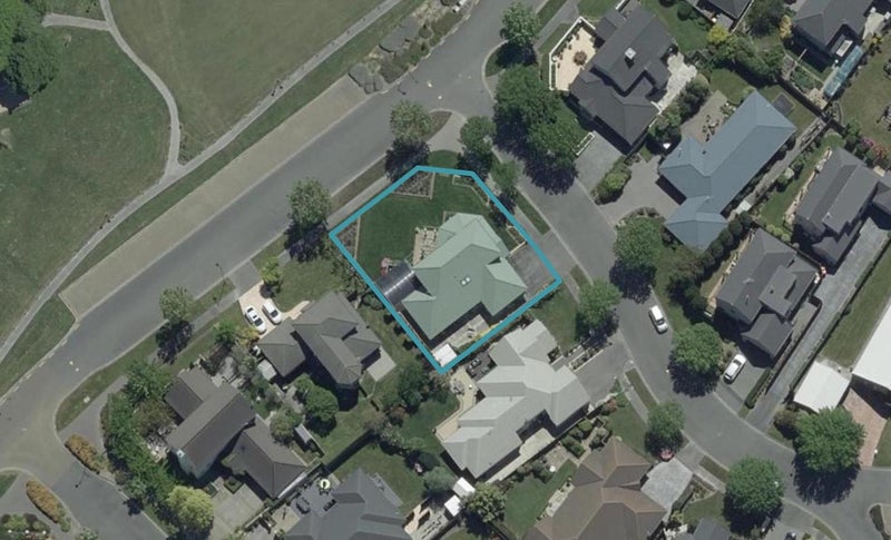 2 Dinglebay Place, Casebrook, Christchurch - Carousel 1