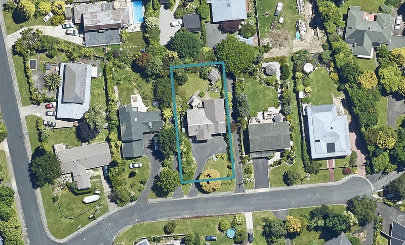 6 Vista Place, Kawaha Point, Rotorua - Carousel 1