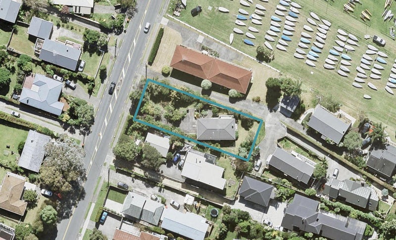 97 Deep Creek Road, Waiake, Auckland - Carousel 1