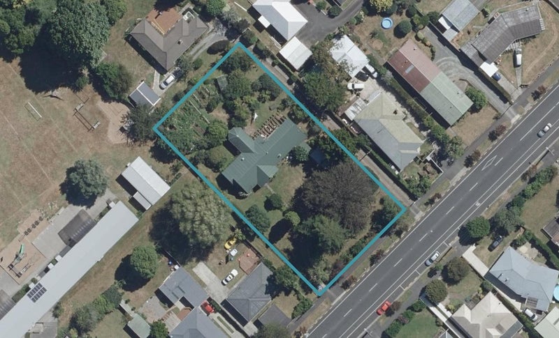 21 Vardon Road, St Andrews, Hamilton - Carousel 1