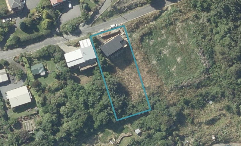 58 Kauri Street, Ravensbourne, Dunedin - Carousel 1