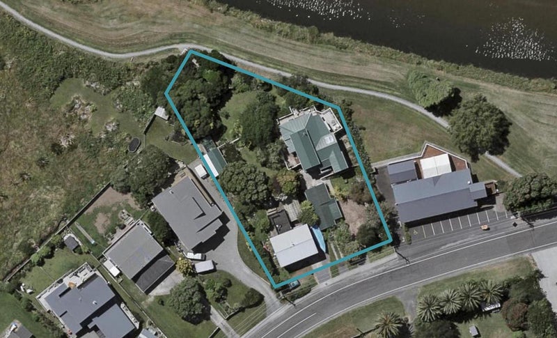 15 Makora Road, Otaihanga, Paraparaumu - Carousel 1