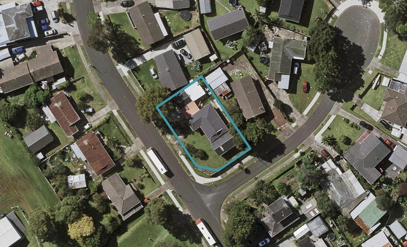 13 Sandrine Avenue, Clover Park, Auckland - Carousel 1