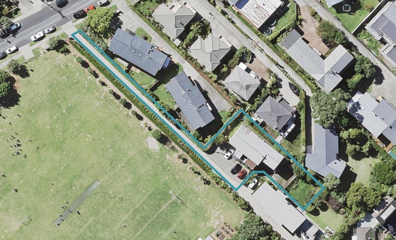 85 Aberdeen Road, Castor Bay, Auckland - Carousel 1