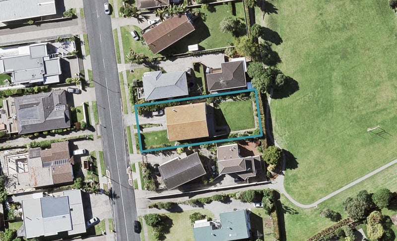 28 Waller Avenue, Bucklands Beach, Auckland - Carousel 1